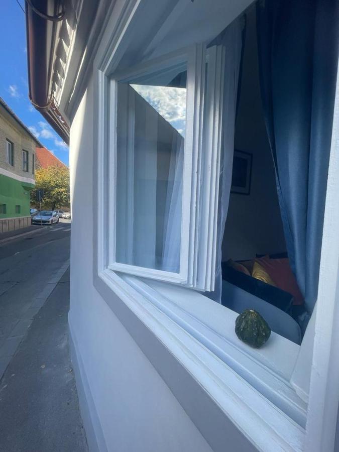 Sweet-Bombon Sibiu Apartment Luaran gambar