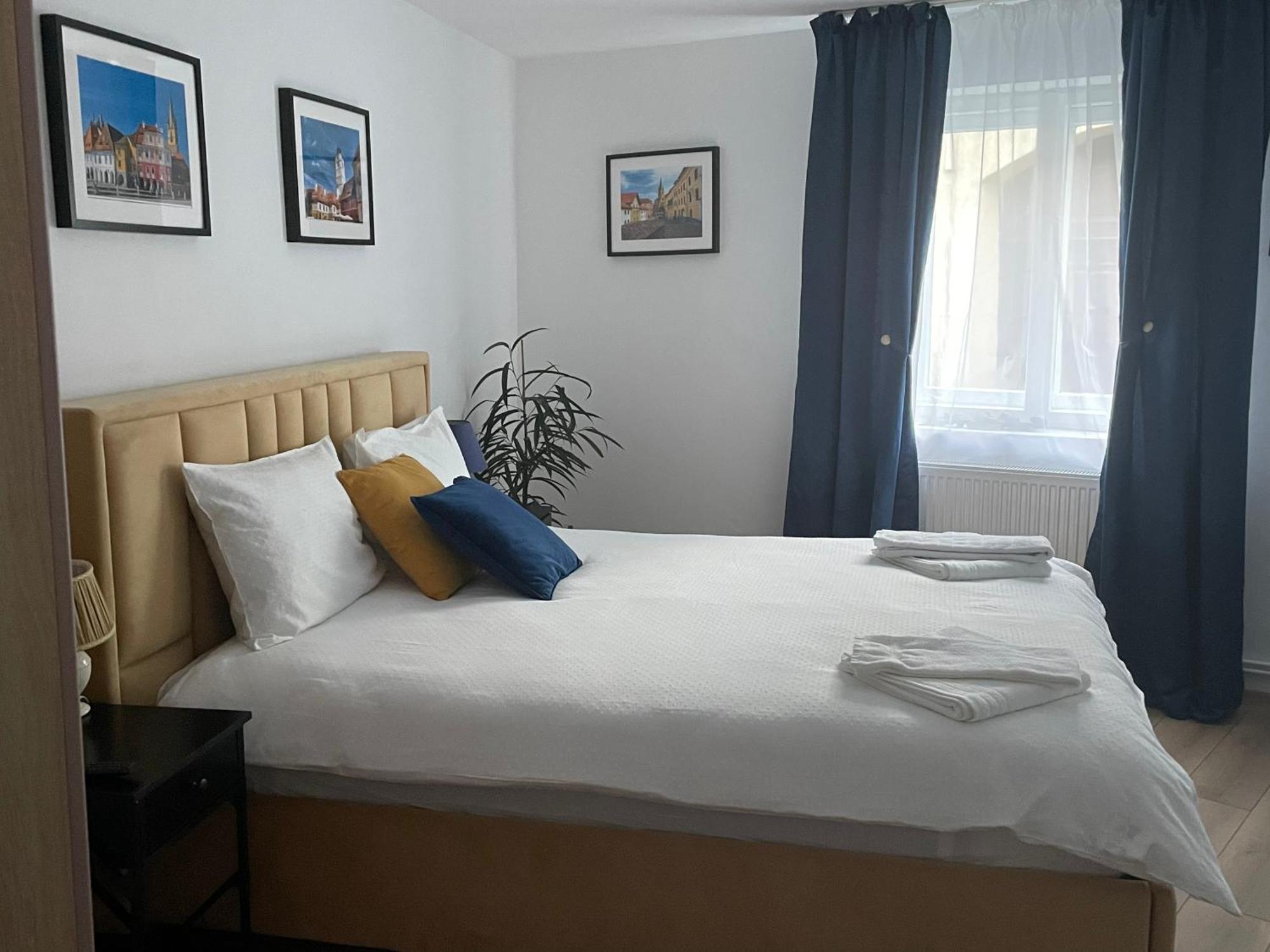 Sweet-Bombon Sibiu Apartment Luaran gambar